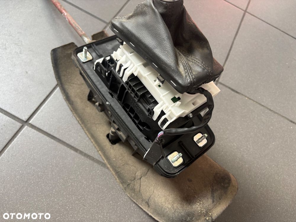 Wybierak skrzyni automatycznej Audi Q5 8R - 5