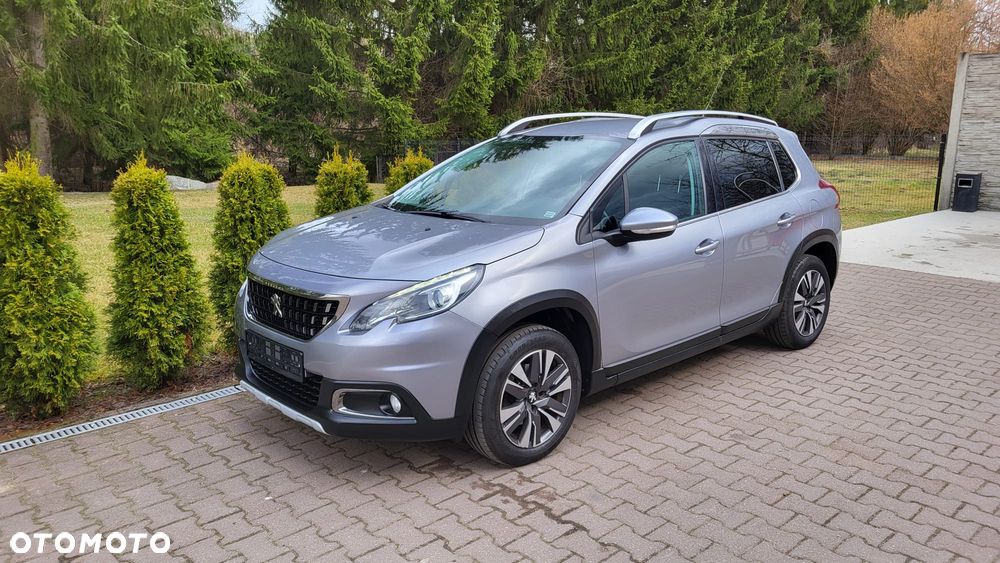 Peugeot 2008 1.2 Pure Tech Allure S&S - 4