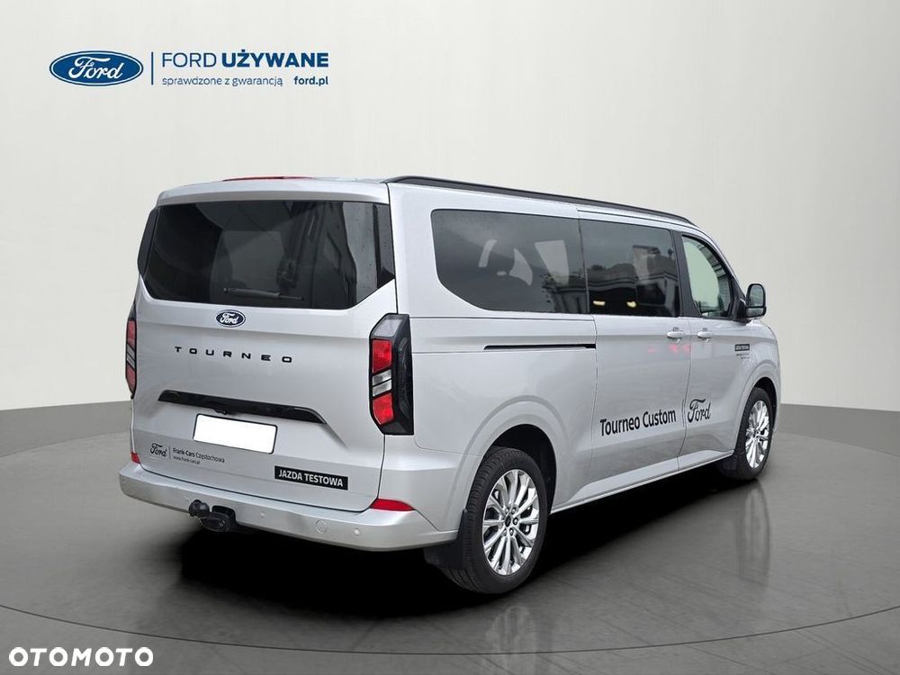 Ford Tourneo Custom - 9