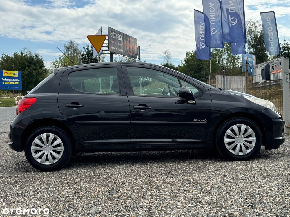 Peugeot 207 - 8