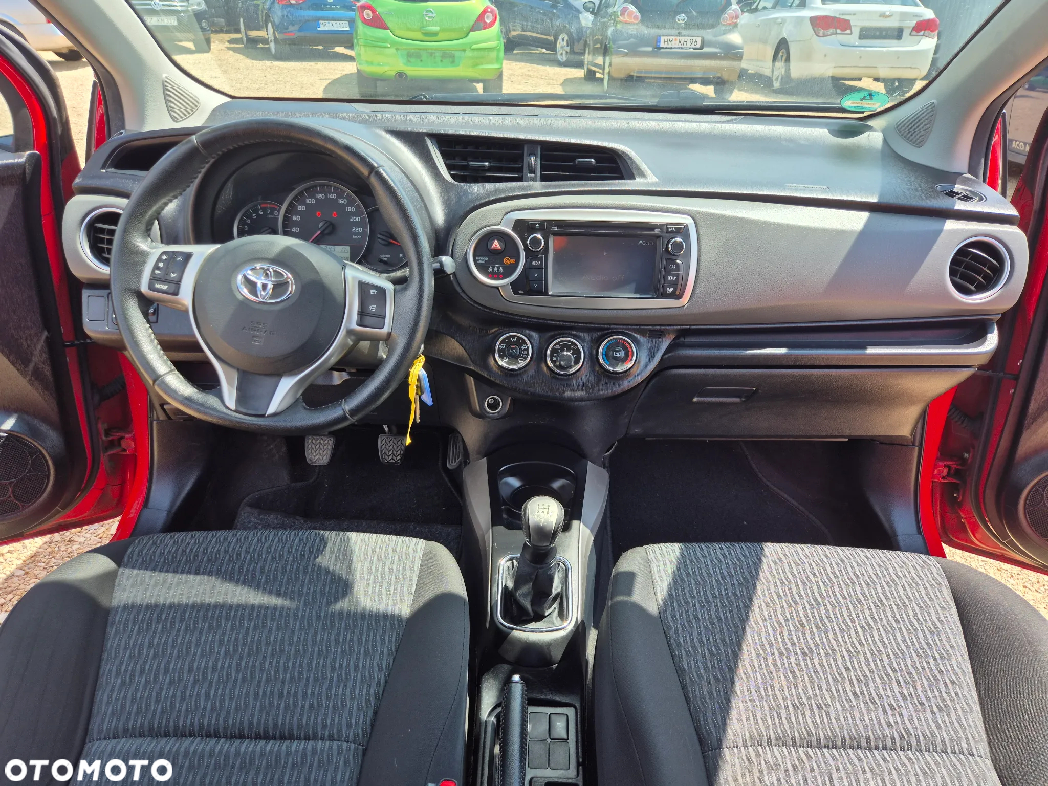 Toyota Yaris 1.0 Terra - 9