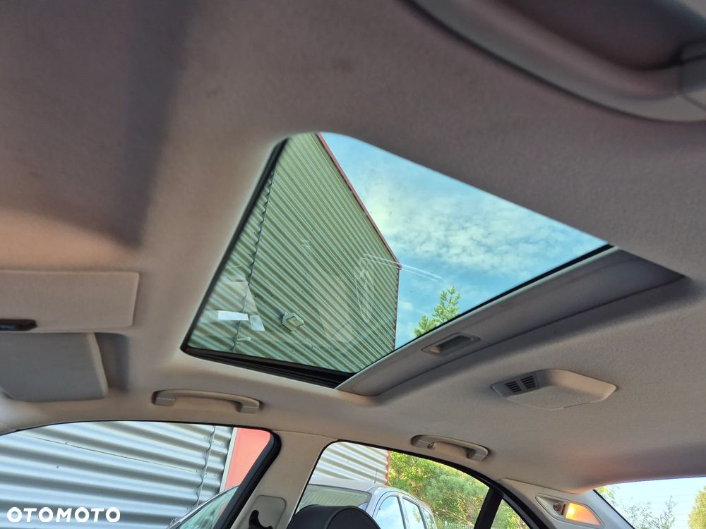 BMW Seria 5 525i - 24