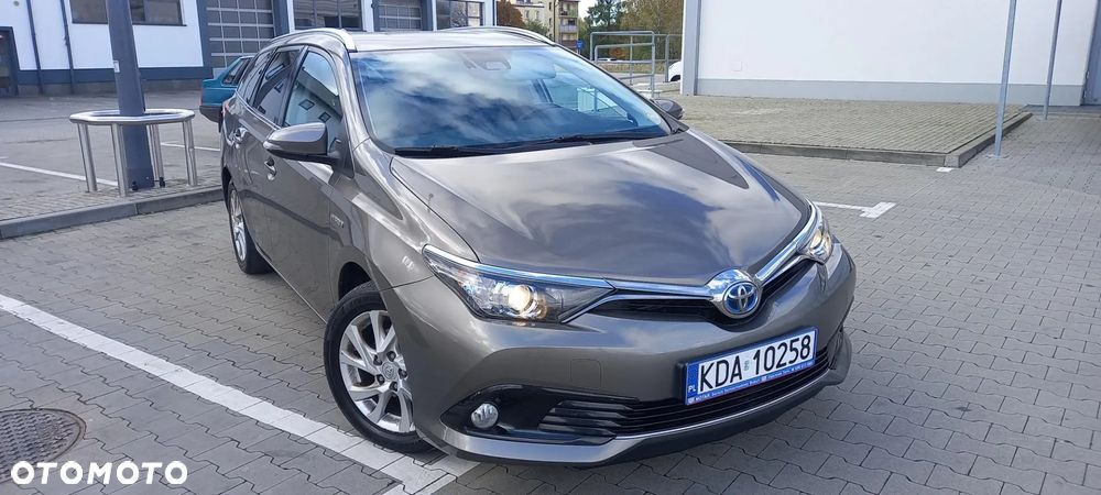 Toyota Auris - 1