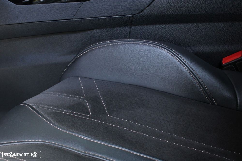 Peugeot 5008 1.5 BlueHDi GT EAT8 - 46