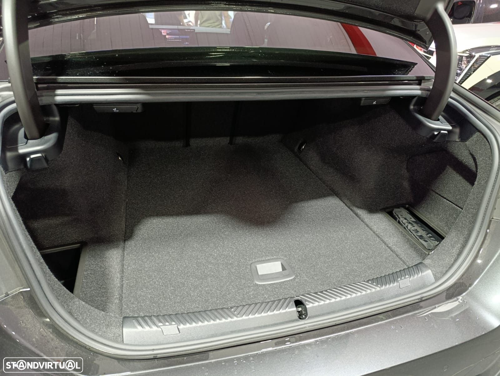 BMW i5 eDrive40 Pack Desportivo M - 32