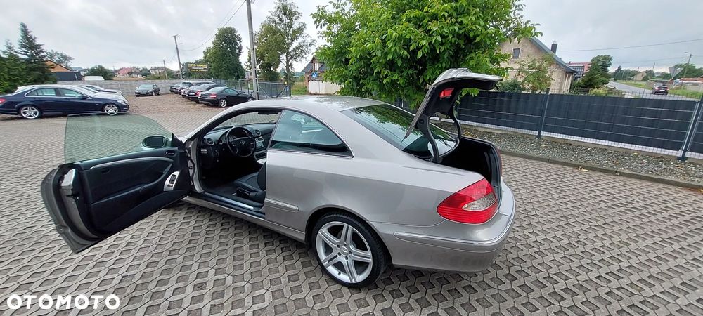 Mercedes-Benz CLK - 29