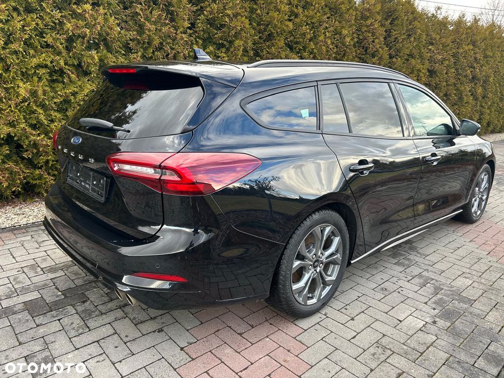 Ford Focus 1.0 EcoBoost Hybrid ST-LINE - 2