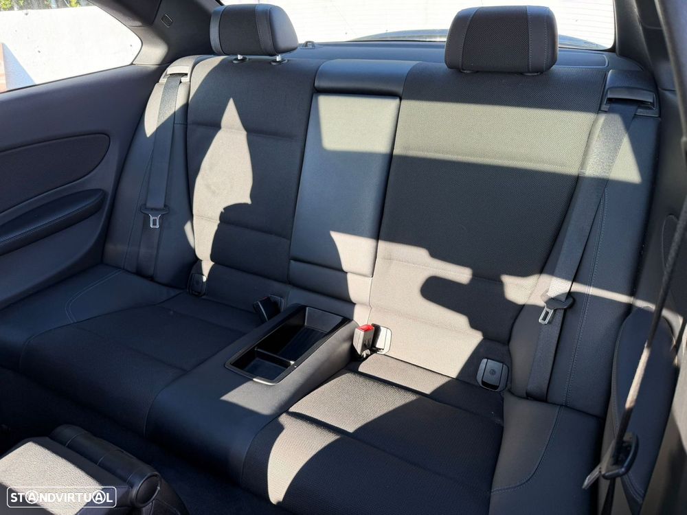 BMW 120 d Pack M - 8