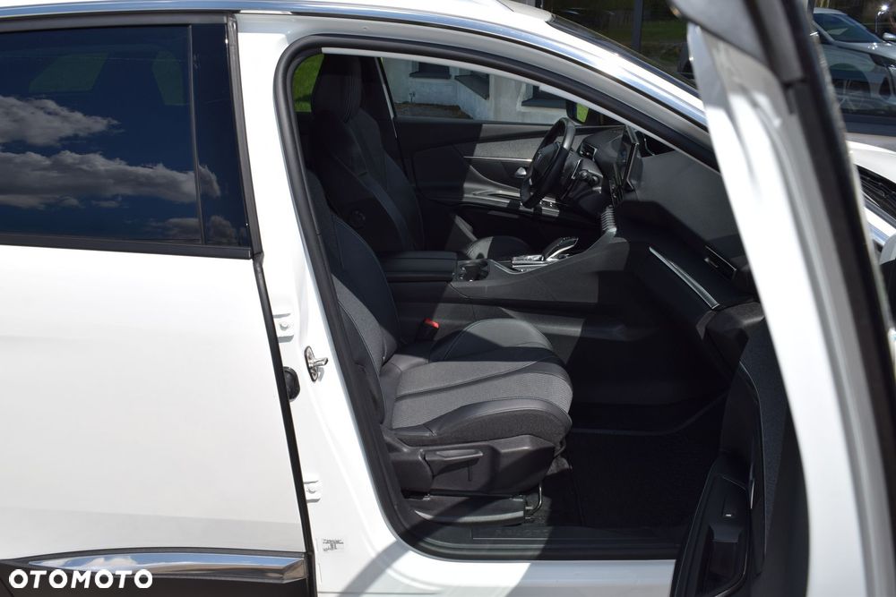 Peugeot 3008 225 e-EAT8 Allure - 22
