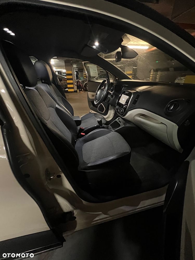 Renault Captur 0.9 Energy TCe XMOD - 11
