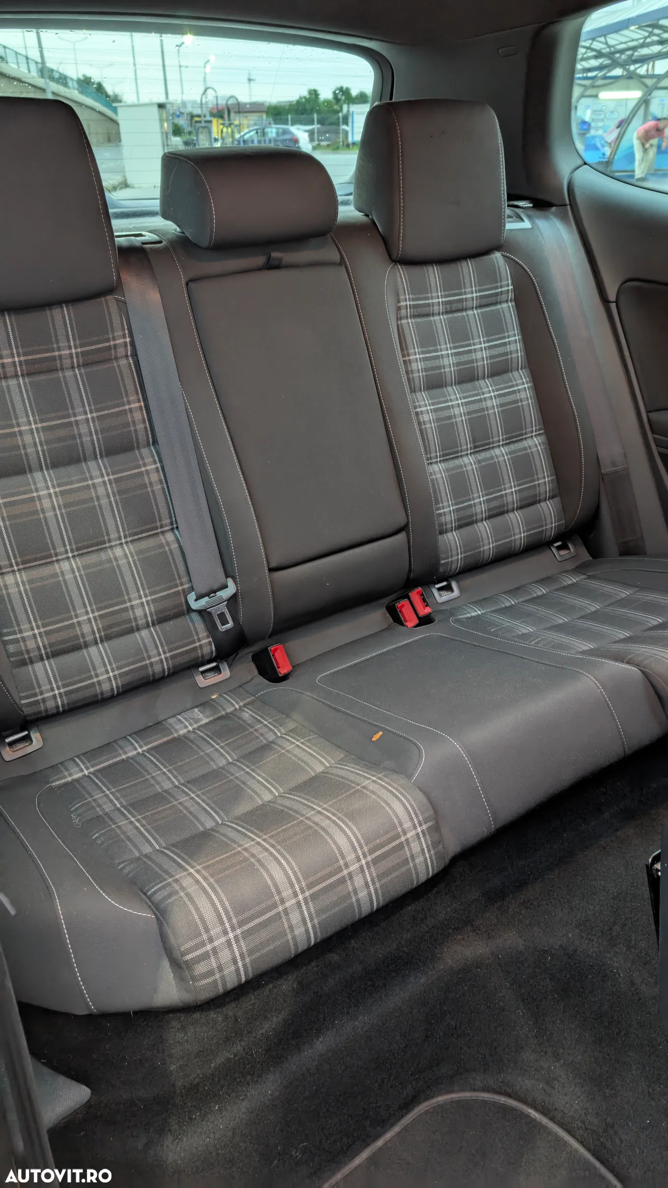 Volkswagen Golf 2.0 DPF GTD - 10