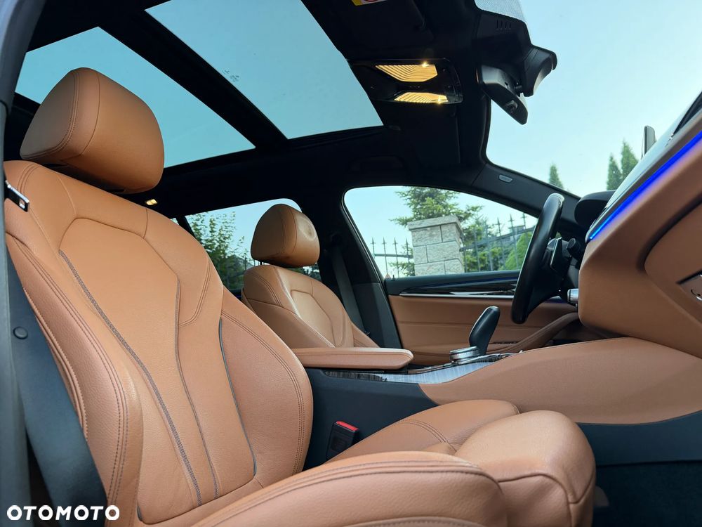 BMW Seria 5 520d M Sport Edition - 1