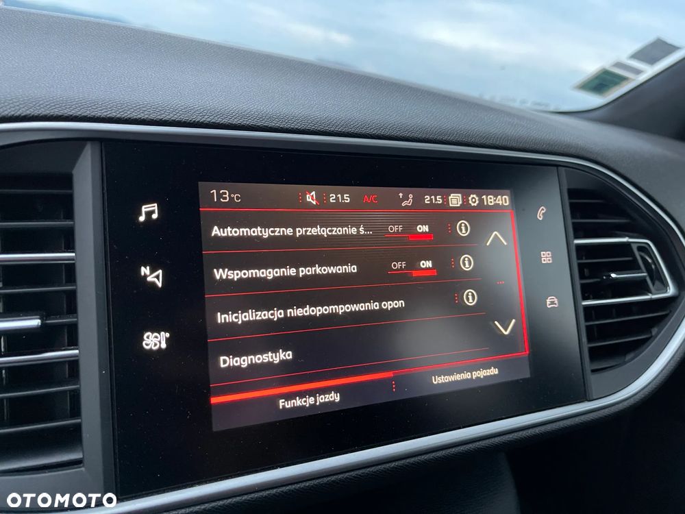 Peugeot 308 PureTech 263 Stop & Start GTi by Sport - 23