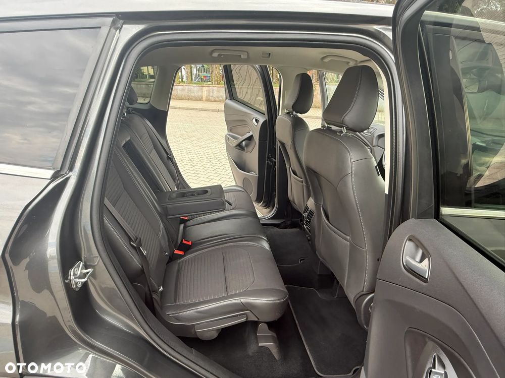 Ford Kuga 2.0 TDCi 4x4 Titanium - 27