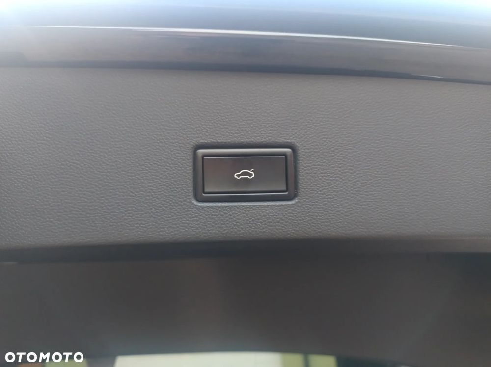 Volkswagen T-Roc 2.0 TDI SCR DSG IQ.DRIVE - 31