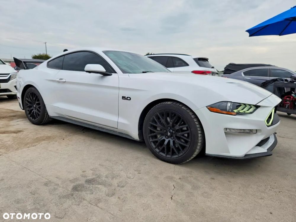 Ford Mustang 5.0 V8 GT - 2