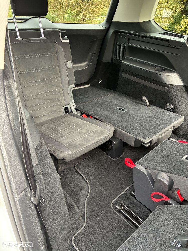 VW Touran 1.6 TDI R-Line - 15