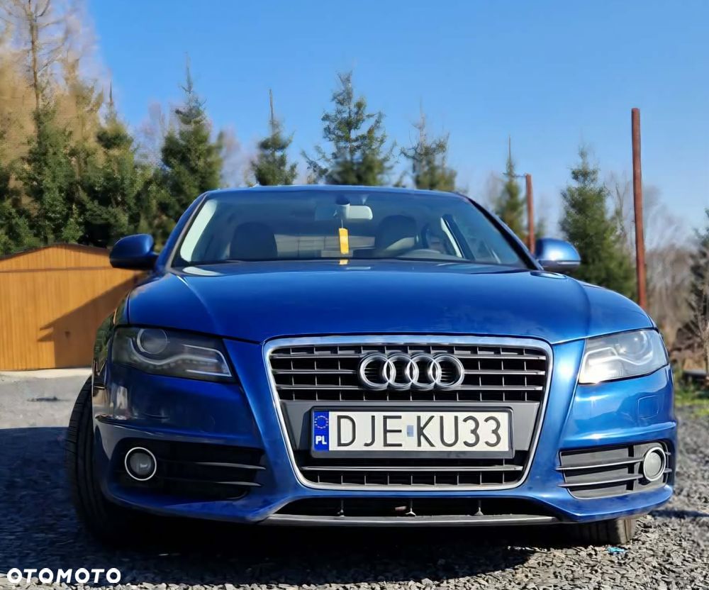 Audi A4 Limousine - 1