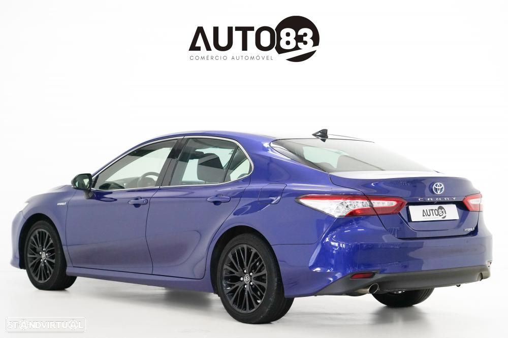 Toyota Camry 2.5 Hybrid Luxury - 2