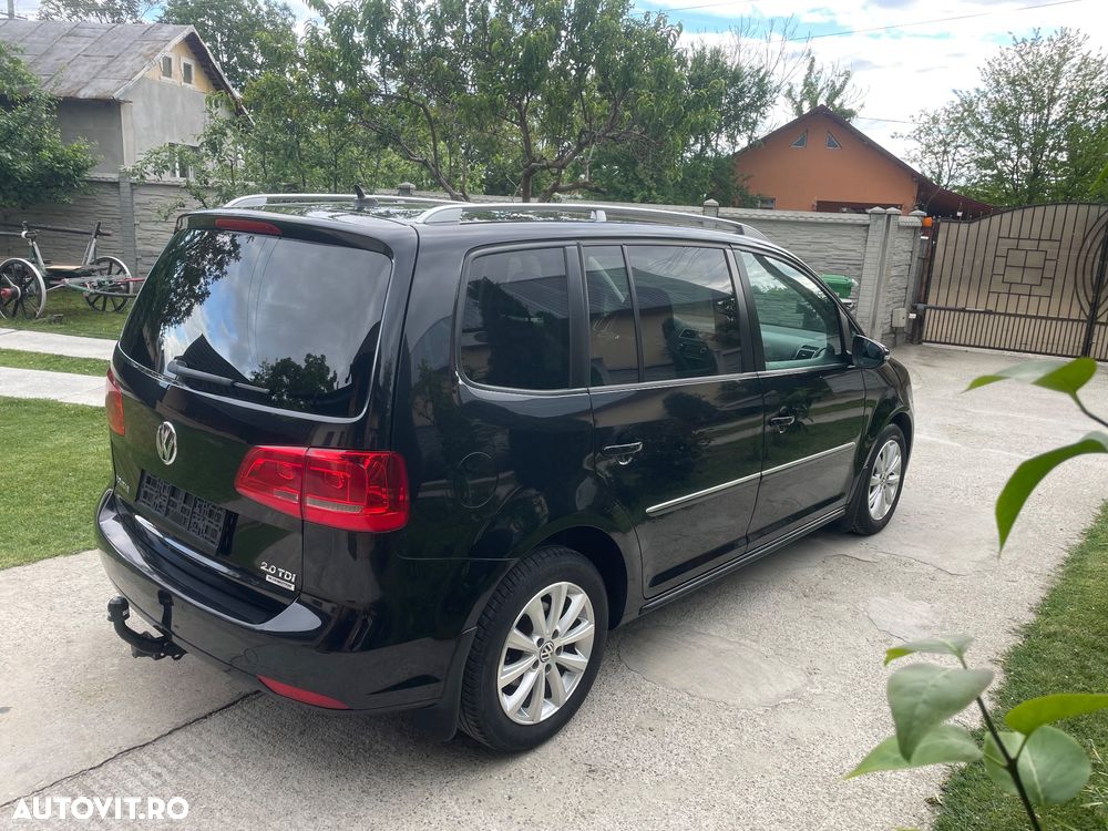 Volkswagen Touran - 4