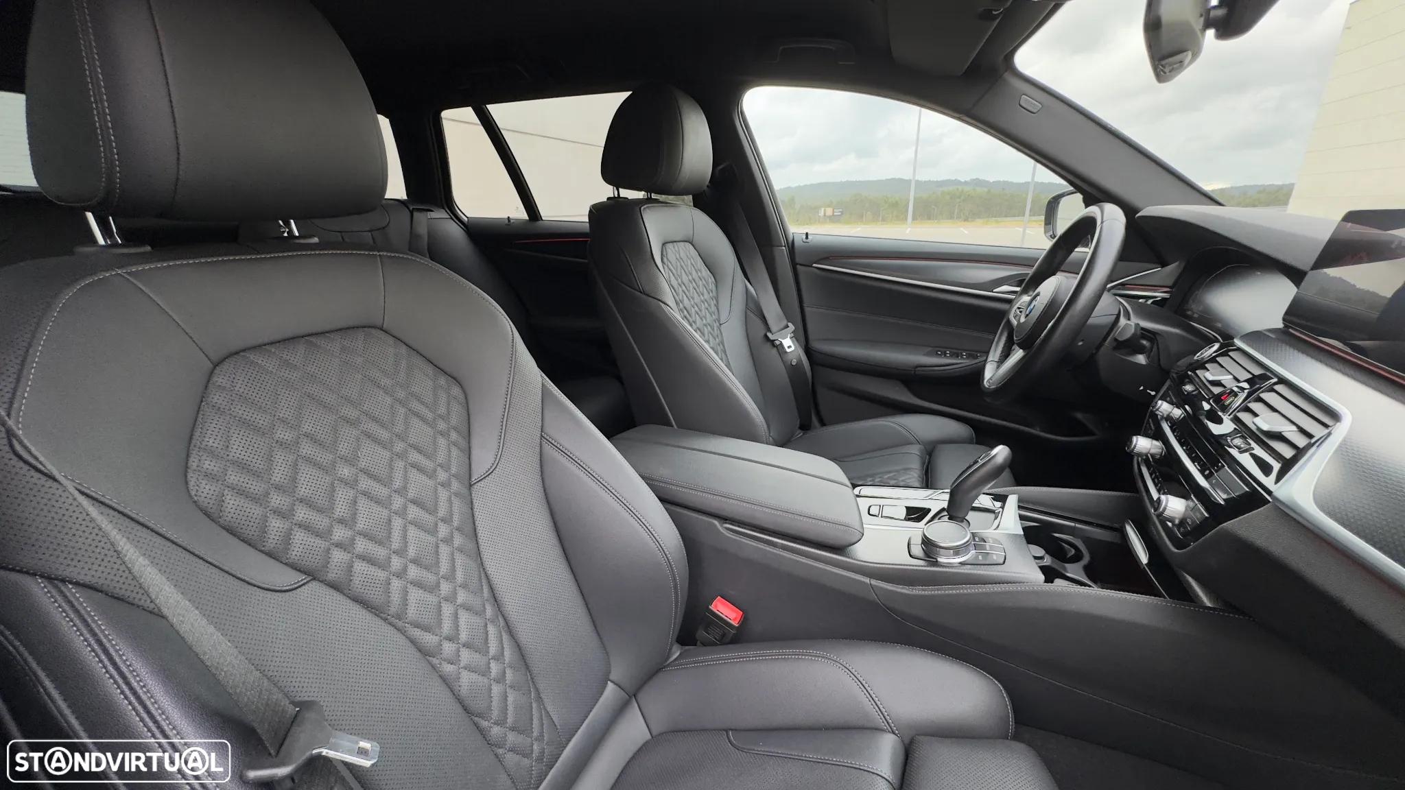 BMW 520 d Pack Desportivo M Auto - 16