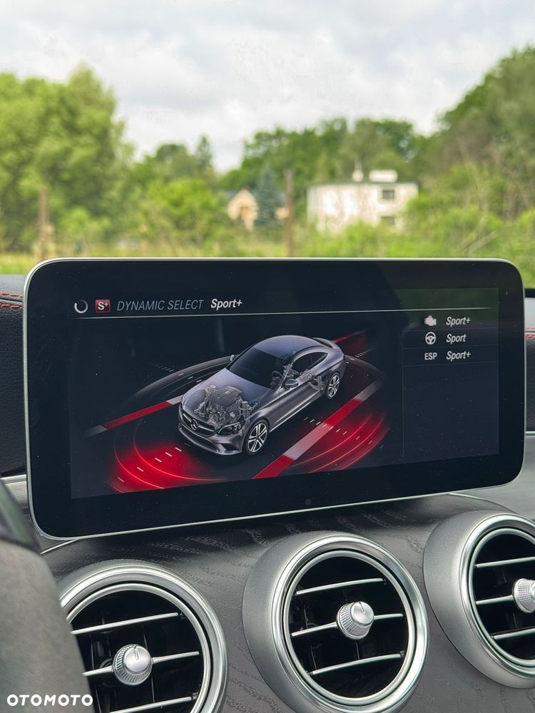 Mercedes-Benz Klasa C 300 9G-TRONIC AMG Line Plus - 24