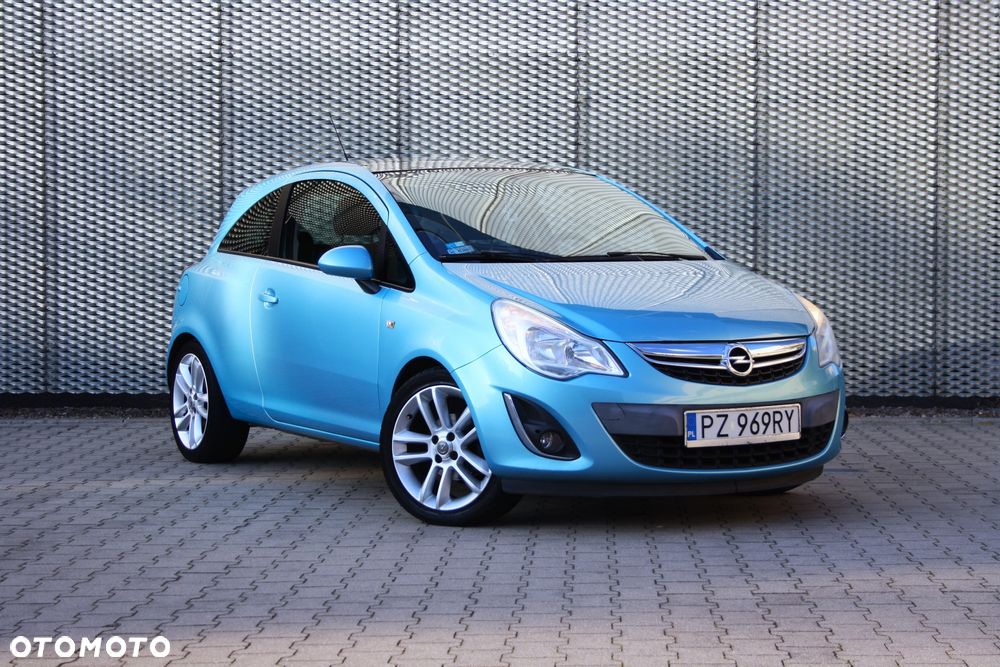 Opel Corsa 1.4 16V Color Edition - 4