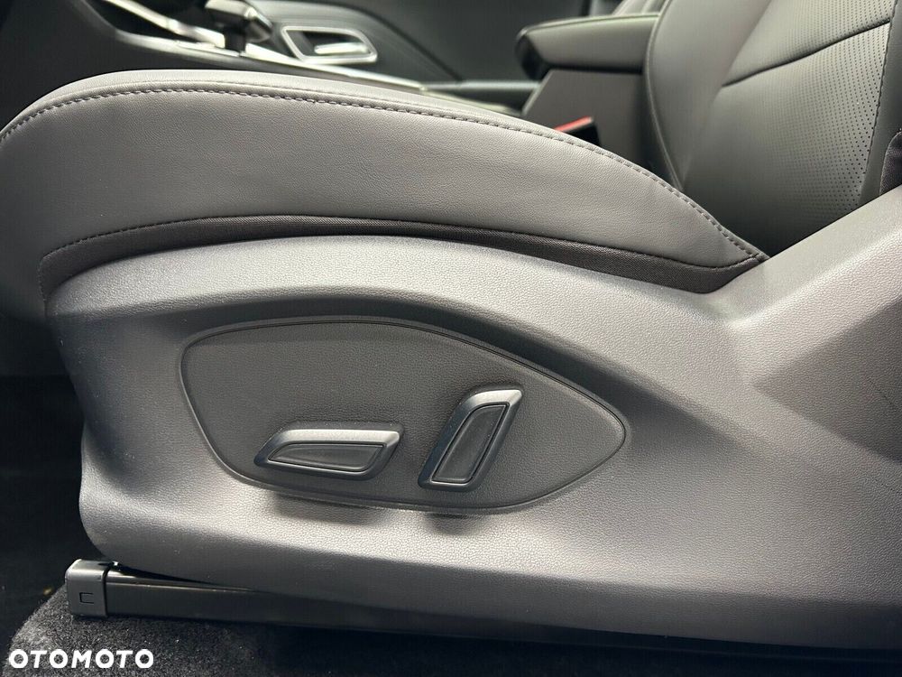 MG ZS Hybrid+ - 17