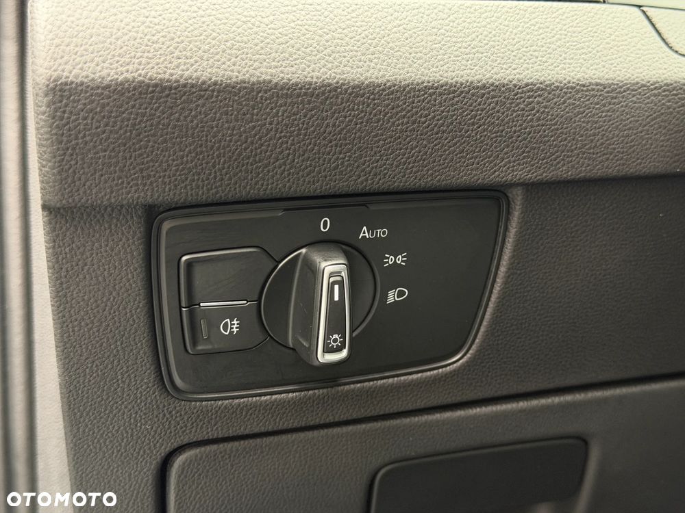 Volkswagen Passat 2.0 TDI EVO Elegance - 13
