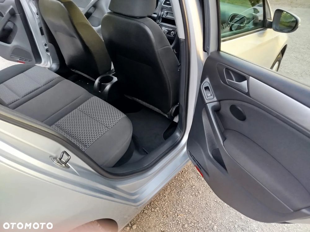 Volkswagen Golf VI 1.6 Comfortline - 22