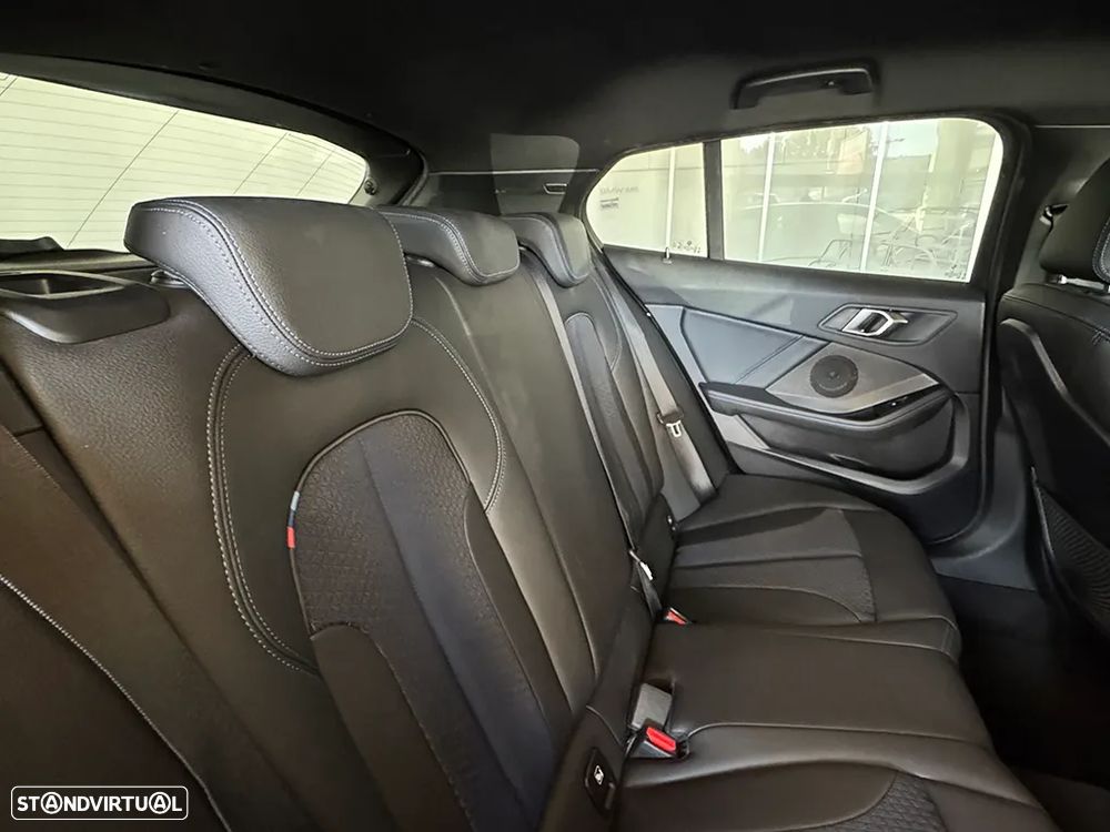 BMW 116 d Pack Desportivo M Auto - 8