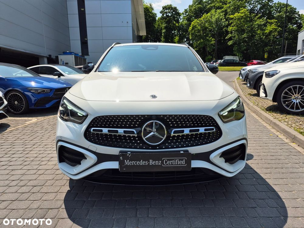Mercedes-Benz GLA 200 - 15