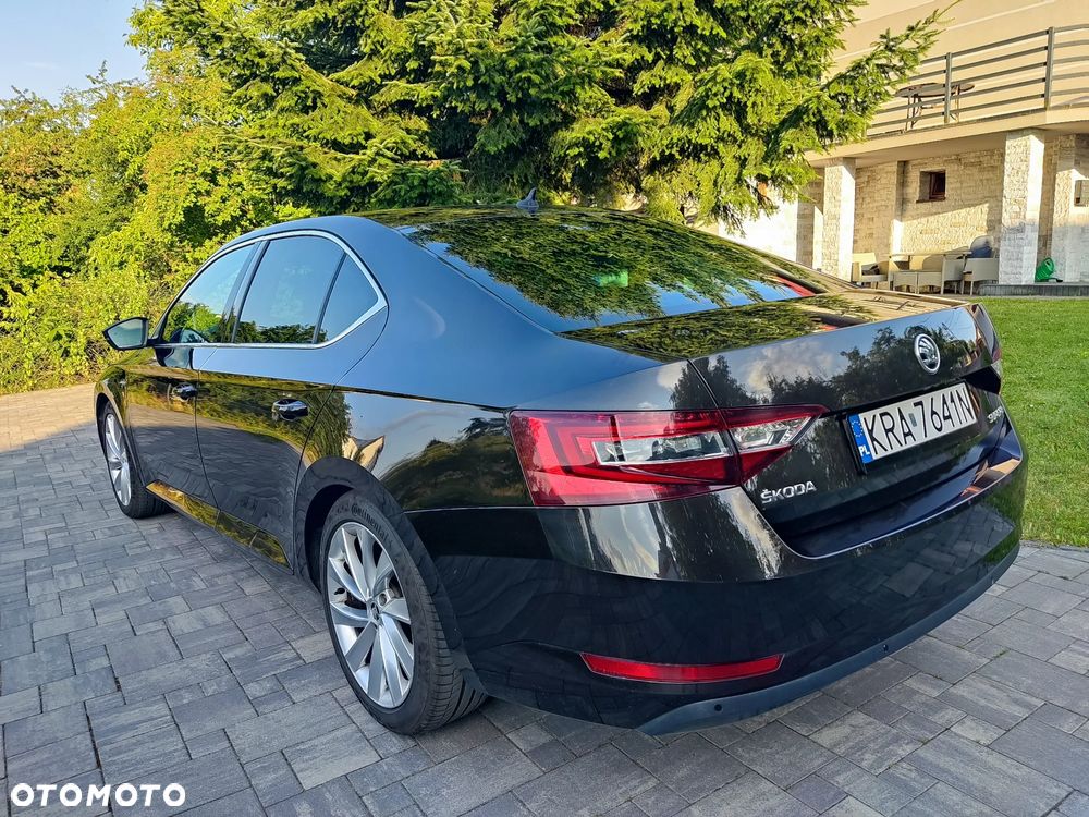 Skoda Superb 2.0 TDI L&K - 4