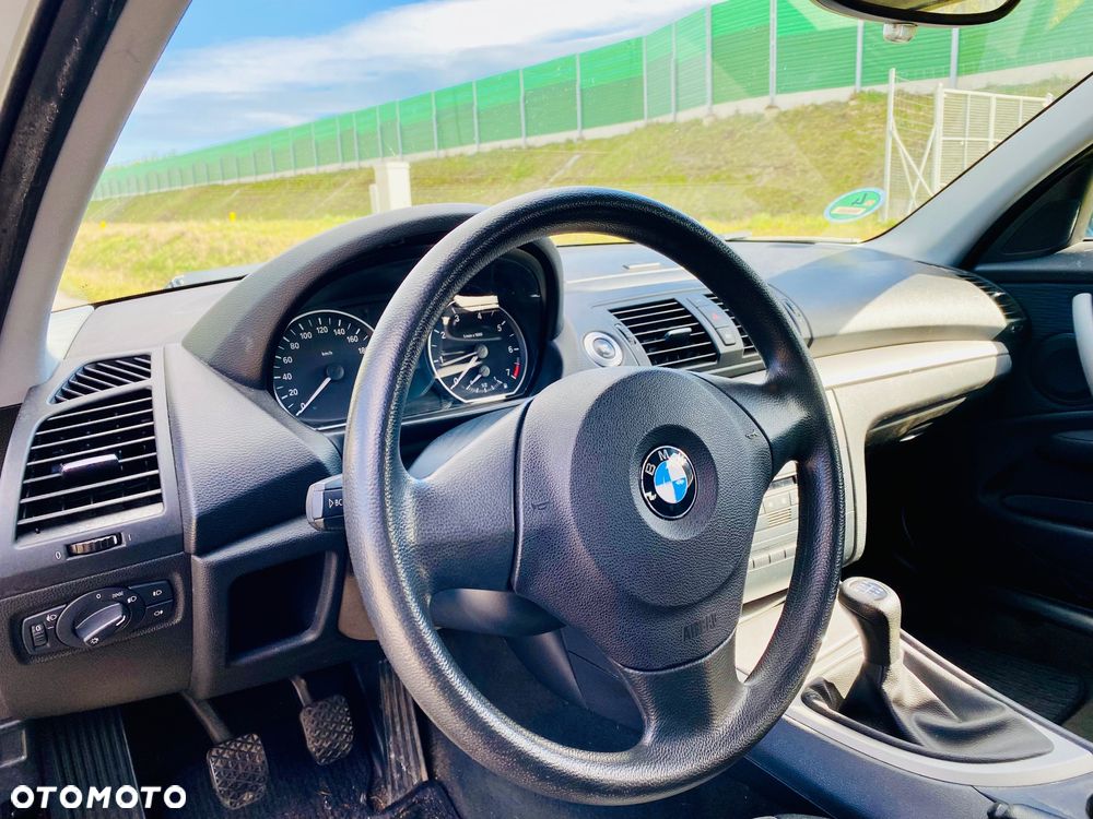 BMW Seria 1 - 23