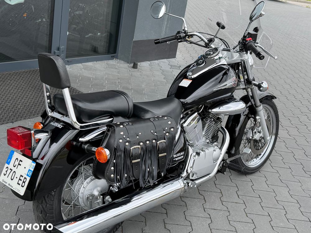 Suzuki Intruder - 4