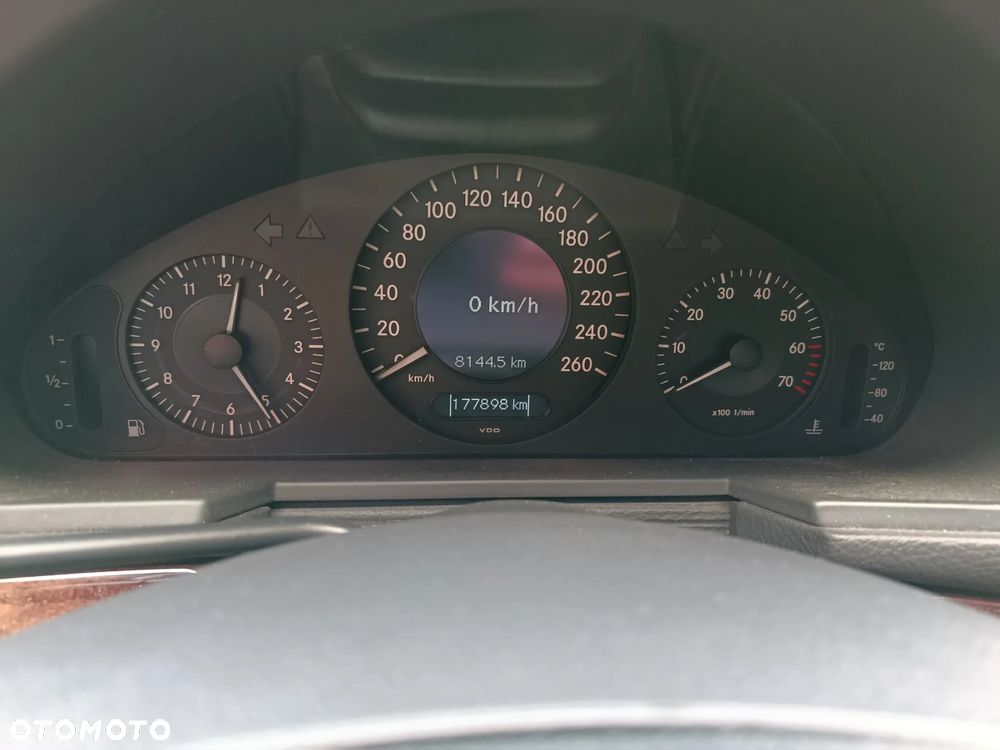 Mercedes-Benz Klasa E - 7