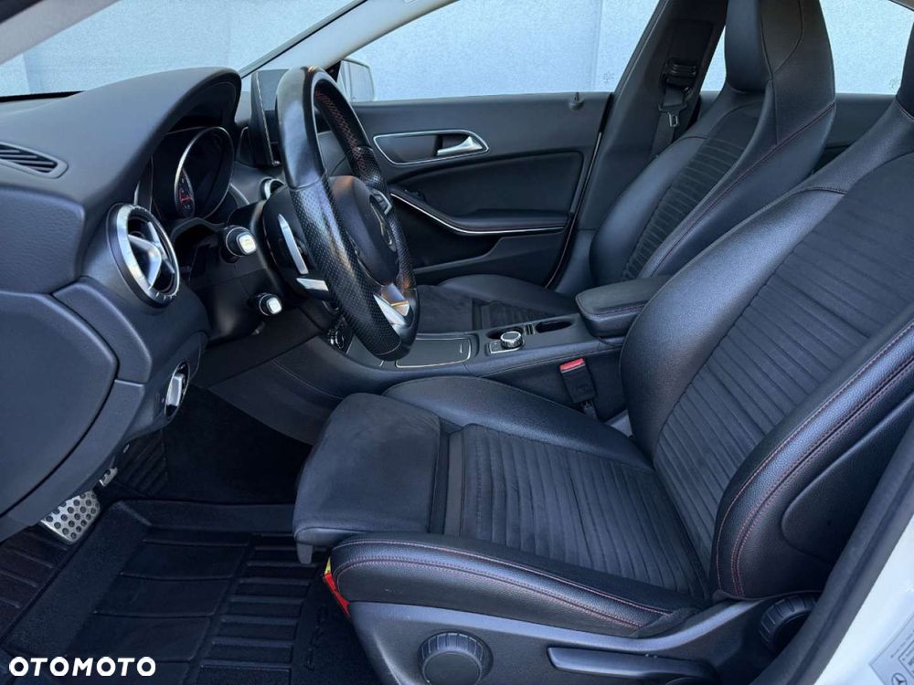 Mercedes-Benz CLA 200 7G-DCT AMG Line - 18