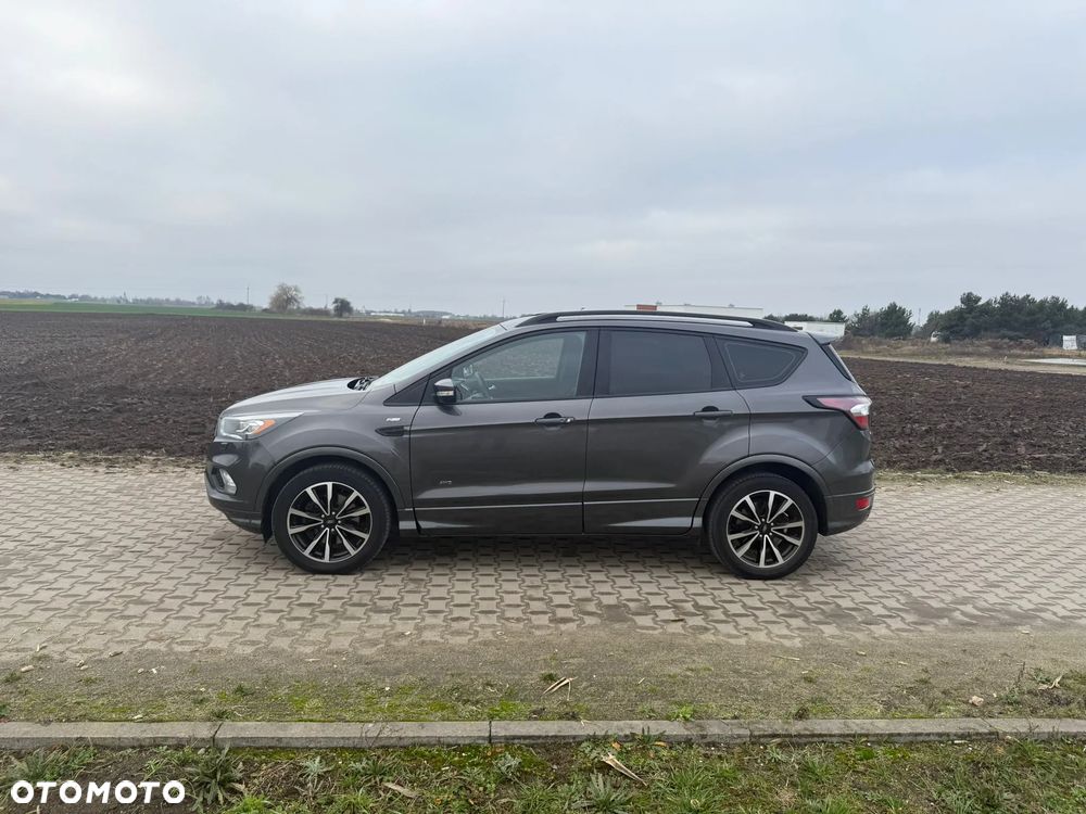 Ford Kuga 2.0 TDCi 4x4 ST-Line - 4