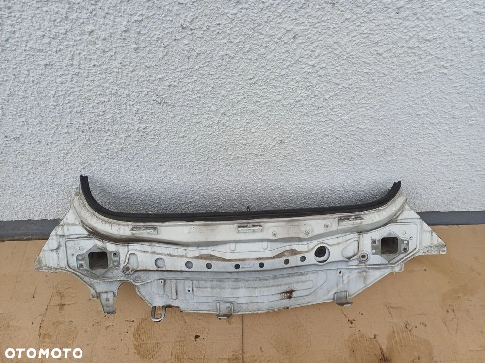 Nissan Note II E12 Pas tylny sciana 13- - 2