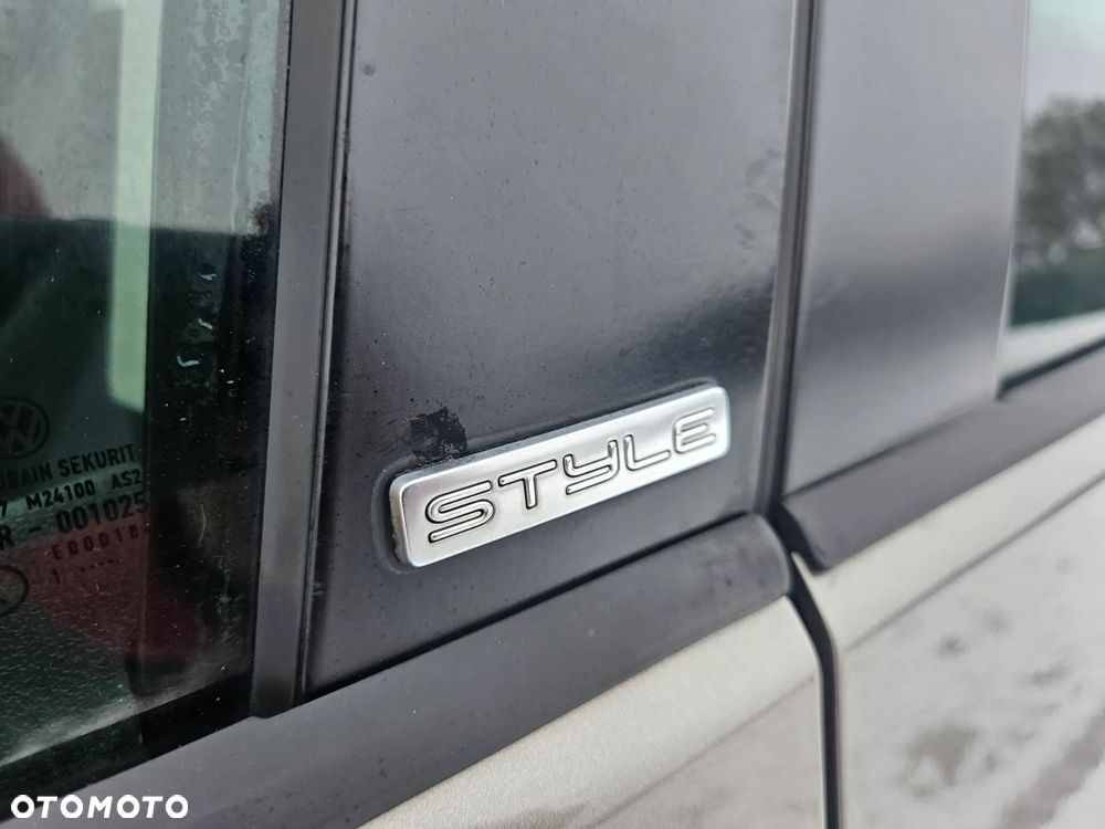 Volkswagen Golf Plus 2.0 TDI DPF Style - 12