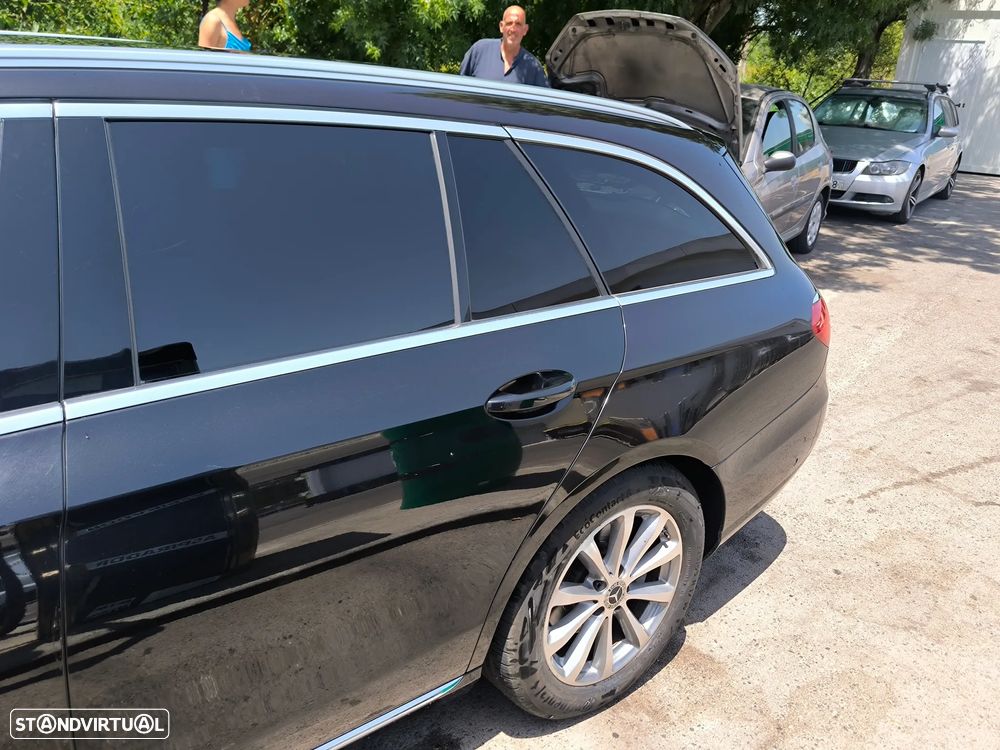 Mercedes-Benz E 220 d 4Matic 9G-TRONIC Avantgarde - 14