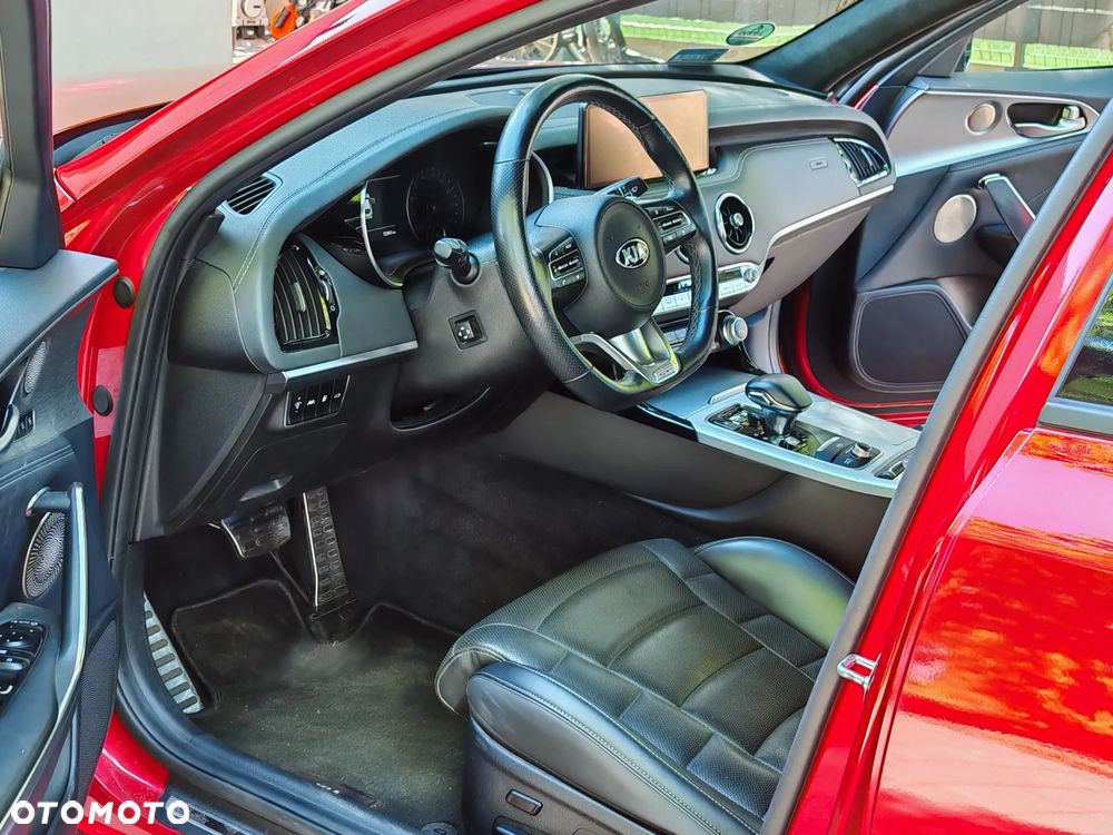 Kia Stinger 3.3 T-GDI V6 GT AWD - 17
