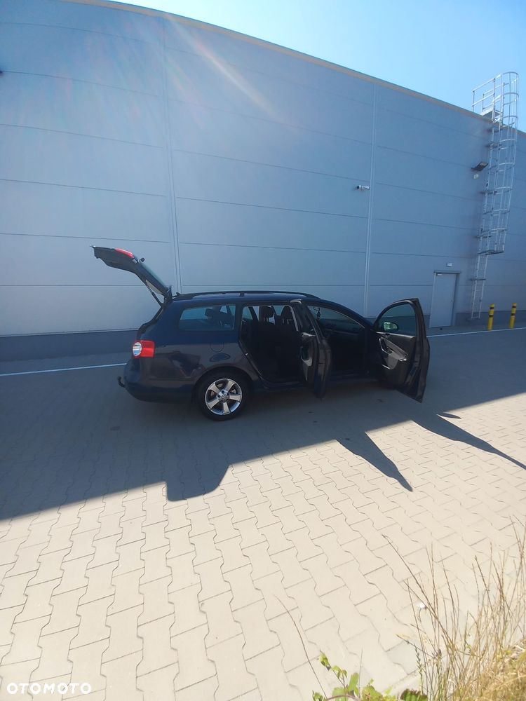 Volkswagen Passat - 31
