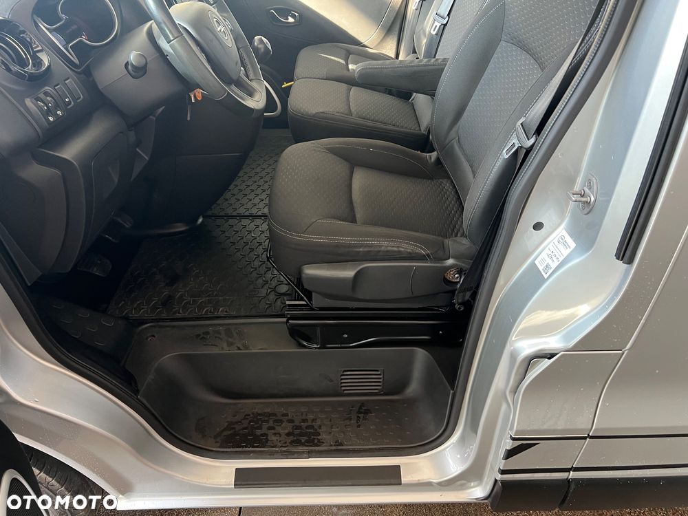 Opel Vivaro - 14