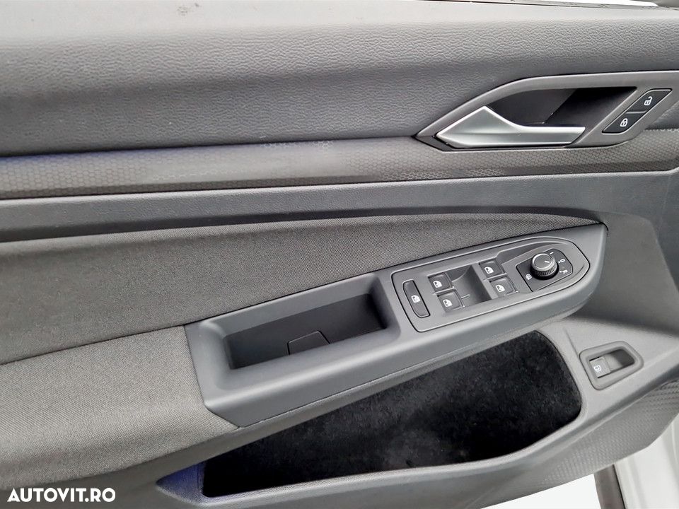 Volkswagen Golf Standard - 13