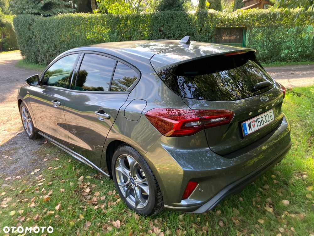 Ford Focus 1.0 EcoBoost Hybrid ST-LINE X - 6