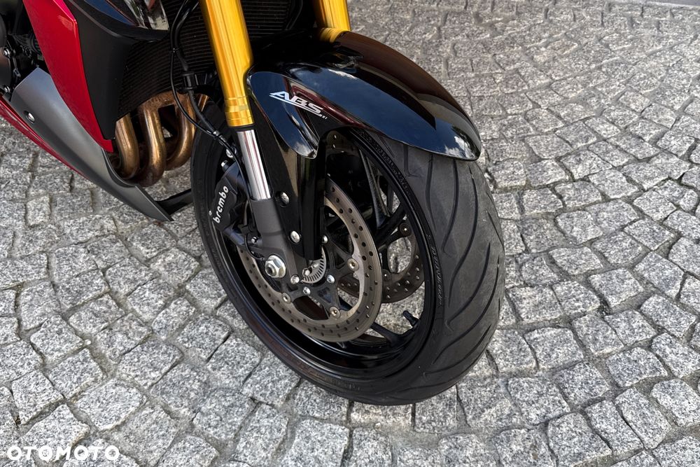 Suzuki GSX - 4