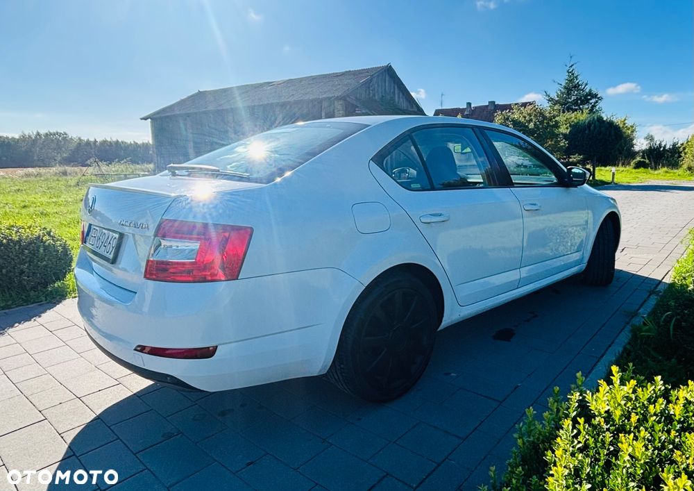 Skoda Octavia 2.0 TDI Elegance DSG - 4