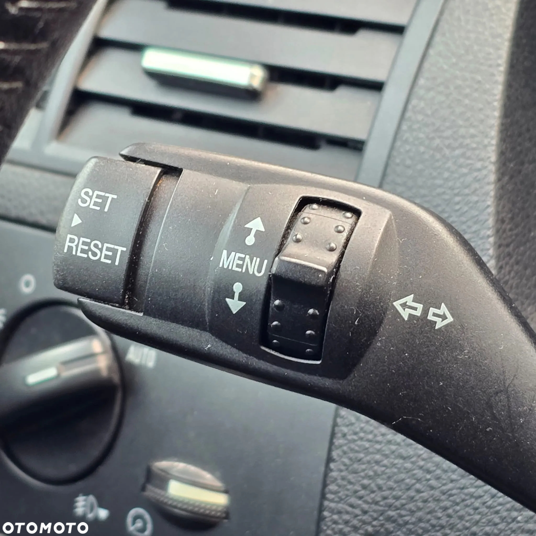 Ford Kuga 2.0 TDCi FWD Titanium - 29