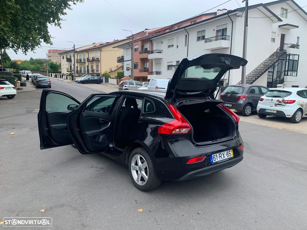Volvo V40 2.0 D2 Inscription - 3
